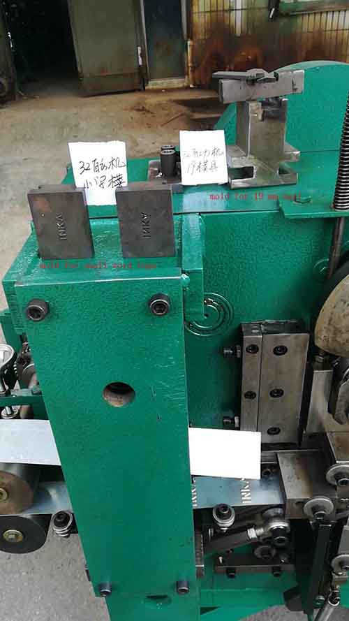 Turkey Customer Ordered steel-strapping clip-Machine with logo embossed
