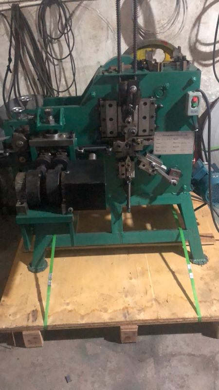 PET strapping seal machine shipped to Vietnam3000