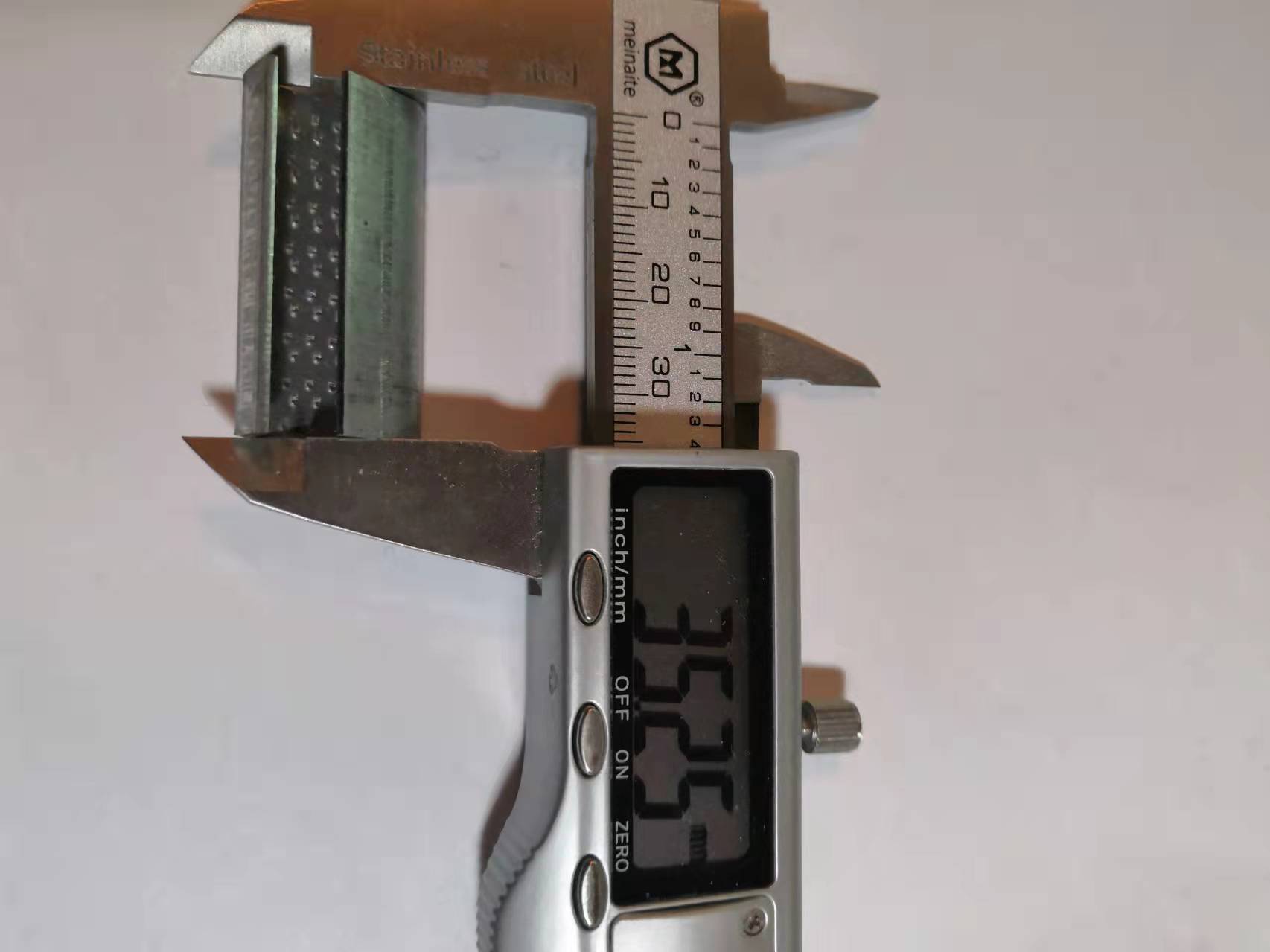 Mesin klip kedap bergerigi bertali PET untuk jenis tugas berat 3/4" (19mm).