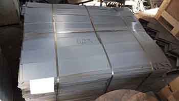 (3) Maghanda ng mga steel sheet na binili mo mula sa merkado